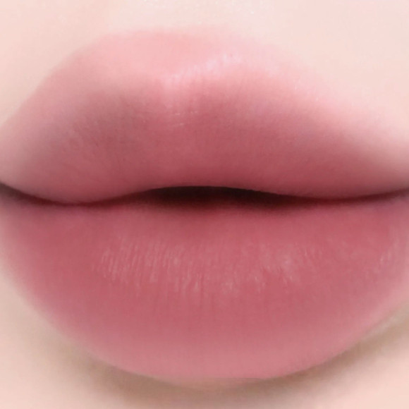 Матовый бальзам для&nbsp;губ WAKEMAKE Soft Blurring Balm Stick (3.5г) | Ecoplace