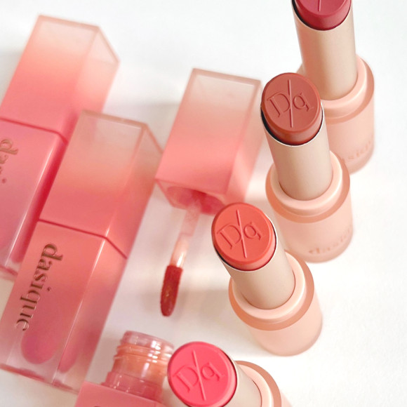 Глянцевая помада для&nbsp;губ DASIQUE Mood Glow Lipstick (3г) | Ecoplace