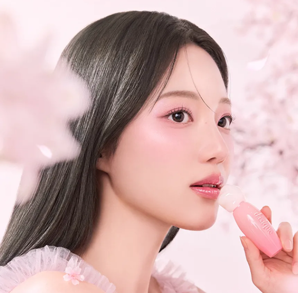 Блеск для&nbsp;губ DASIQUE Pure Water Lip&nbsp;Gloss (2.6г) | Ecoplace