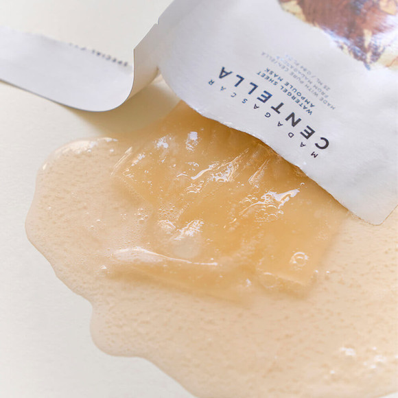 Увлажняющая гелевая маска с центеллой SKIN1004 Madagascar Centella Watergel Sheet Ampoule Mask (1шт) | Ecoplace