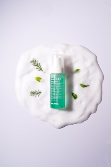 Мягкая пенка‑мусс с&nbsp;экстрактом чайного дерева MEDIPEEL⁺ Dutch Tea&nbsp;Bubble Cleanser (150мл) | Ecoplace