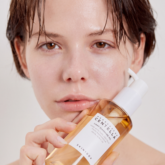 Гидрофильное масло с&nbsp;экстрактом центеллы SKIN1004 Madagascar Centella Light Cleansing Oil&nbsp;(200мл) | Ecoplace