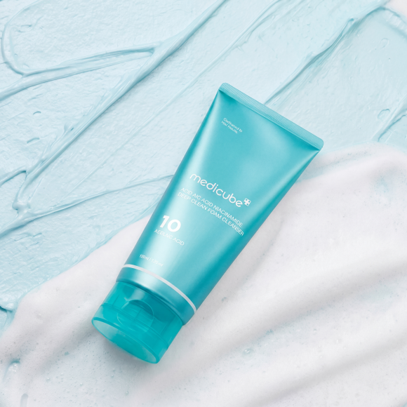 Пенка с азелаиновой кислотой Medicube Azelaic Acid Niacinamide Deep Clean Foam Cleanser (120гр) | Ecoplace