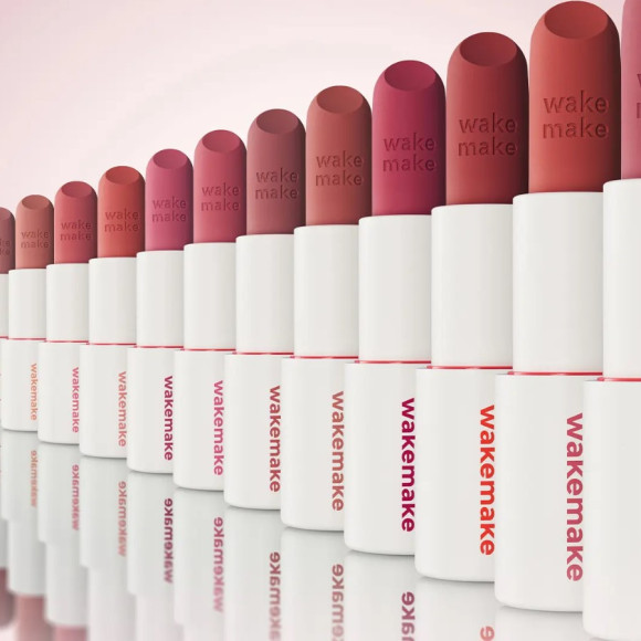 Матовый бальзам для&nbsp;губ WAKEMAKE Soft Blurring Balm Stick (3.5г) | Ecoplace