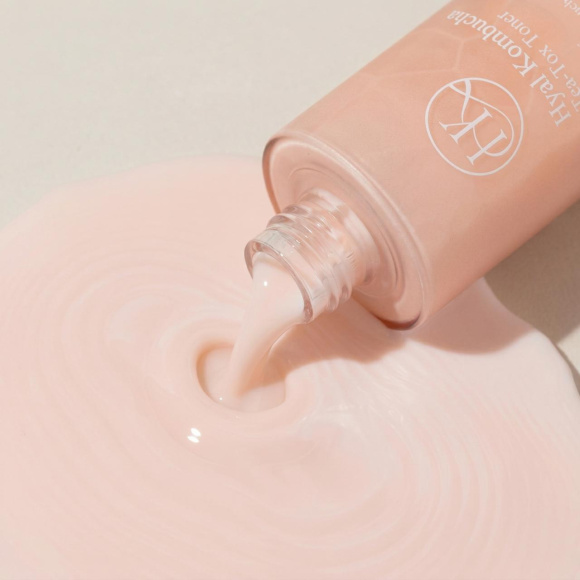 Тонер с&nbsp;комбучей и&nbsp;липосомальными церамидами MEDIPEEL⁺ Hyal Kombucha Tea‑Tox Toner (150мл) | Ecoplace