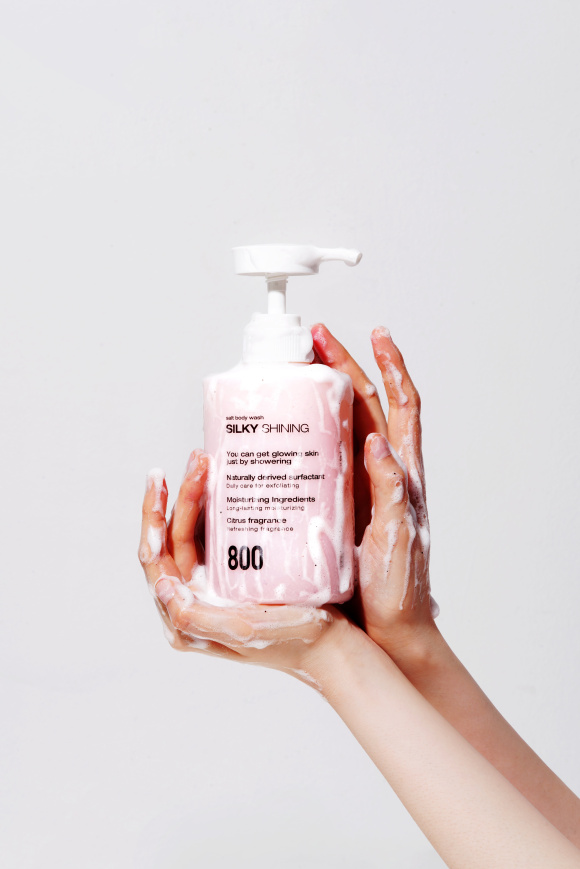 MEDIPEEL⁺ Silky Shining Salt Body Wash (500ml) | Ecoplace