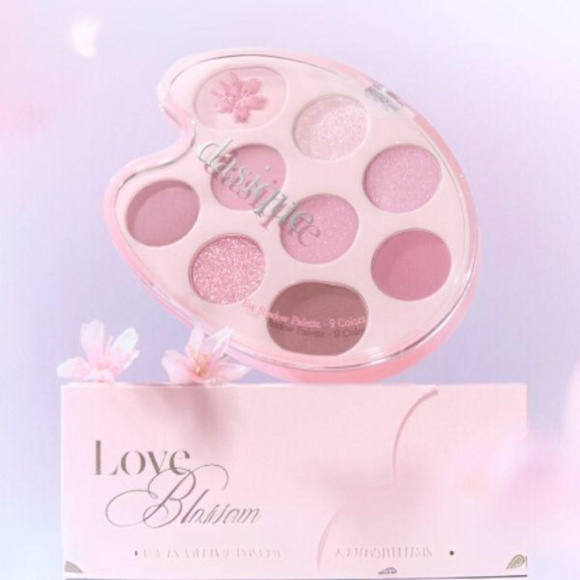 DASIQUE Pink Blossom Shadow Palette (7.2g) | Ecoplace