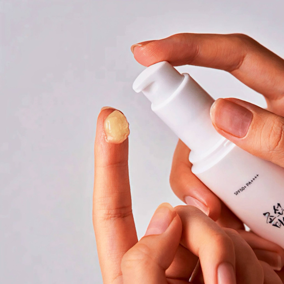 BEAUTY OF&nbsp;JOSEON Ginseng Moist Sun&nbsp;Serum SPF50+PA++++ (50ml) | Ecoplace